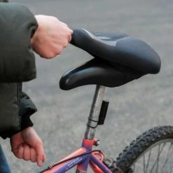 Couvre Selle Vélo Confort Et Imperméable - Selle Italia -France Accessoires vélo Soldes 2023 couvre selle velo confort et impermeable selle italia 2