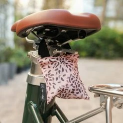 Couvre Selle Vélo Universel - AGU 13 Couvre Selle Vélo Universel - AGU -France Accessoires vélo Soldes 2023 couvre selle velo universel agu 5