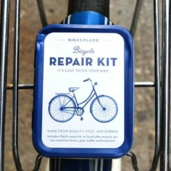 Kit De Réparation Vélo Du Cycliste - Kikkerland -France Accessoires vélo Soldes 2023 kit de reparation velo du cycliste kikkerland 5
