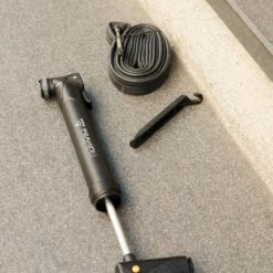 Mini Pompe à Vélo Peakini 2 - Topeak -France Accessoires vélo Soldes 2023 mini pompe a velo peakini 2 topeak 1 5