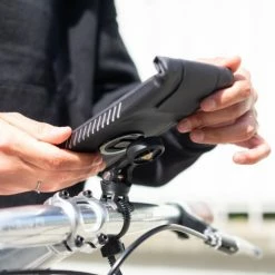 Porte-téléphone étanche Vélo - SP Connect 12 Porte-téléphone étanche Vélo - SP Connect -France Accessoires vélo Soldes 2023 porte telephone etanche velo sp connect 4